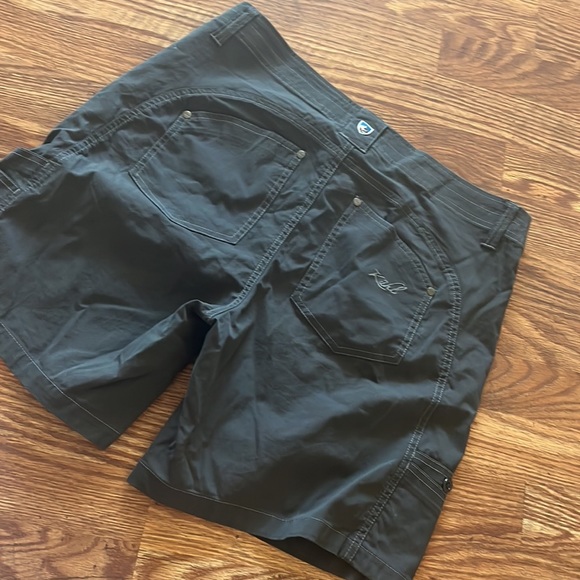 KUHL cargo hiking shorts - Picture 5 of 10